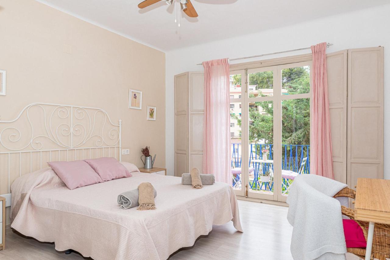 Blue Castle Guesthouse Malaga Zewnętrze zdjęcie