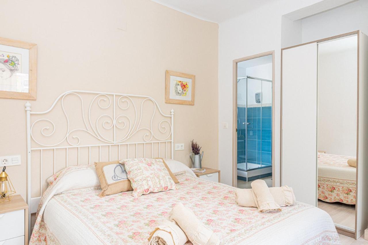 Blue Castle Guesthouse Malaga Zewnętrze zdjęcie