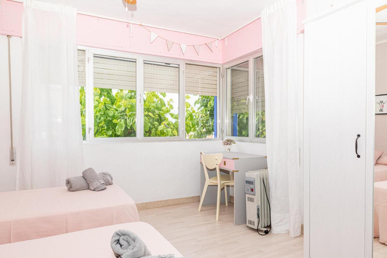 Blue Castle Guesthouse Malaga Zewnętrze zdjęcie