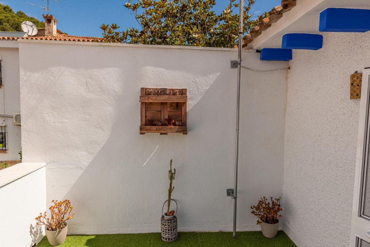 Blue Castle Guesthouse Malaga Zewnętrze zdjęcie