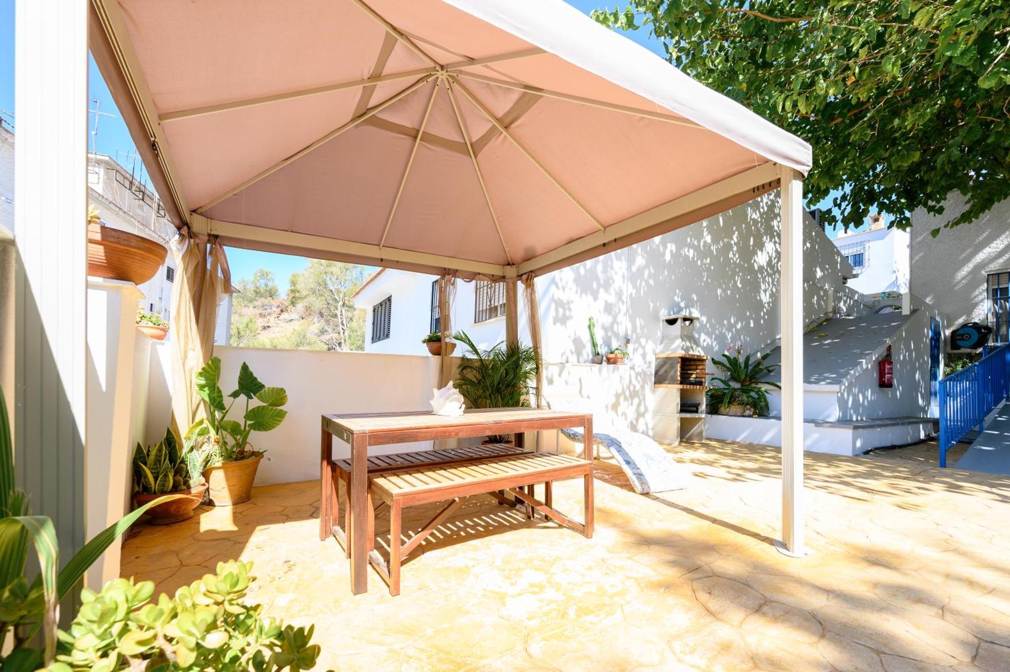 Blue Castle Guesthouse Malaga Zewnętrze zdjęcie